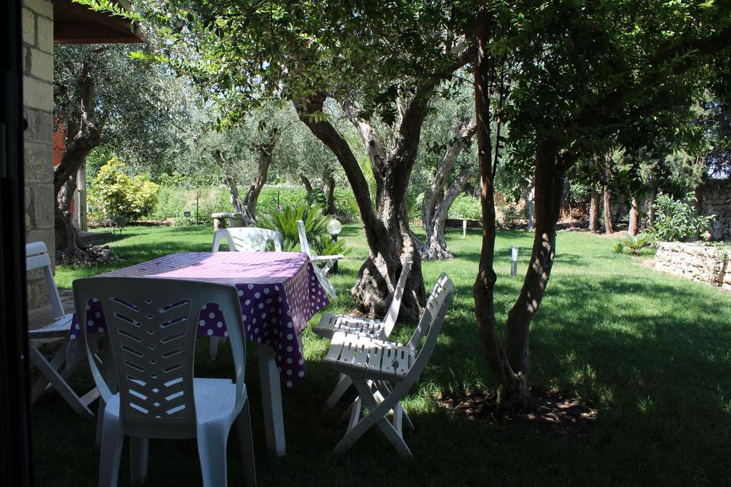 Appartamento Le Tre Palme Frigintini Cameră foto